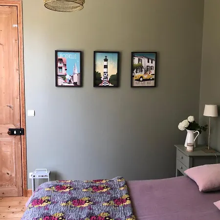 Maison M, chambre privée accès jardin piscine et jacuzzi près de La Rochelle-2