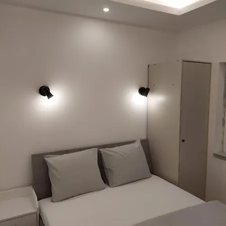 Lisbon South Bay Rooms-2