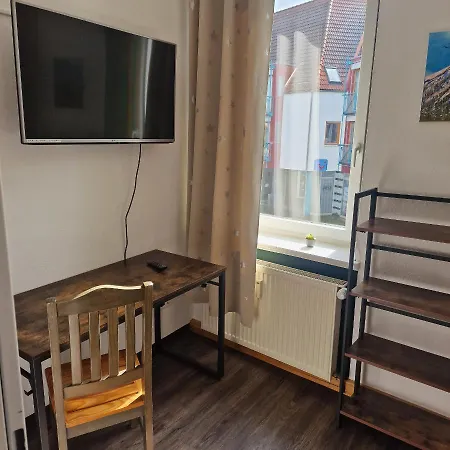 Victory Guesthouse - Handwerker Pension-3