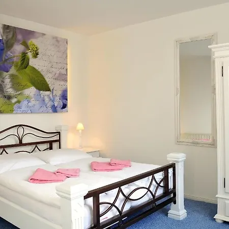 Pension Altstadt Mönch in top Lage direkt in der Altstadt incl Frühstück-3