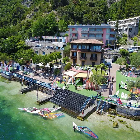 Surf Hotel Pier - Montagnoli Group-3