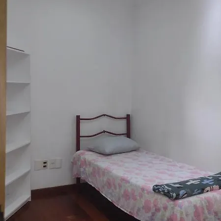 Hostel Gru Economico Com Quartos Individuais E Translado-3