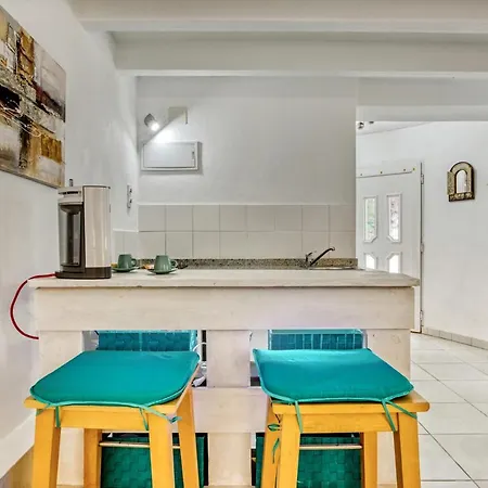 Room In Apartment - Apartments With Views Pool Barbecue Wifi-3