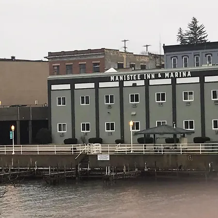 Manistee Inn & Marina-3