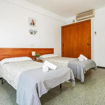 Hostal La Marina-3