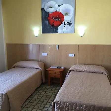 Hostal De Las Heras-2