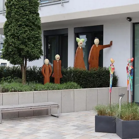 EINSTEIN Hotel am Römerpark-3