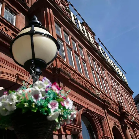 The Crown London Hotel, Cricklewood North West London, Worldhotels Distinctive-3