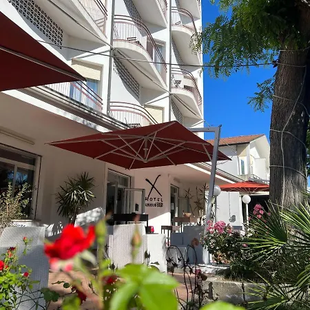 X Hotel-2