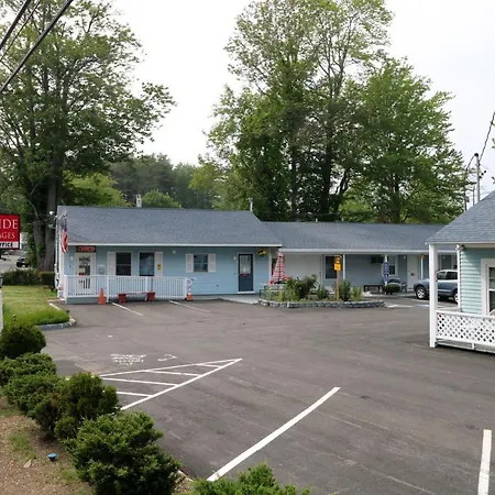 Brookside Inn & Cottages-3