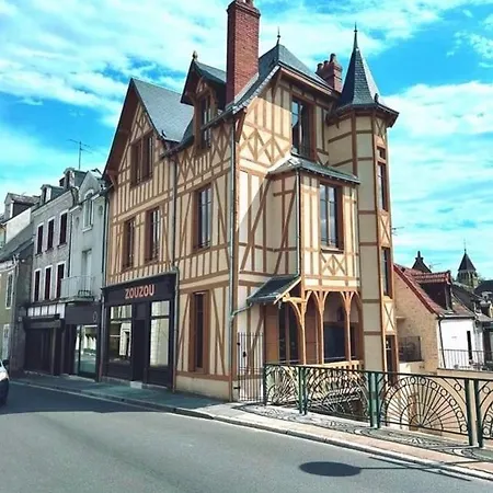 Logis Hotel La Maison à Pan De Bois-2