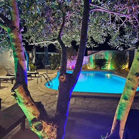 La Casa del Arti - Hôtellerie&Spa - Centre bien-être et Piscine chauffée-2