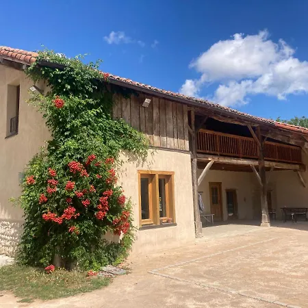 Les Gîtes de la Ferme de Pérouges-2