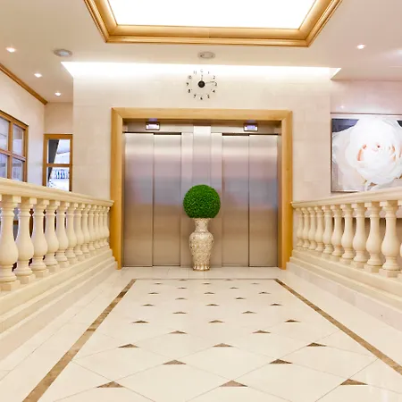 Hotel Le Chatelain-2