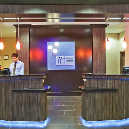 Holiday Inn Express & Suites North Dallas At Preston By Ihg-3
