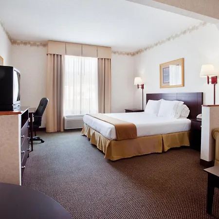 Holiday Inn Express & Suites Hiawassee By Ihg-3