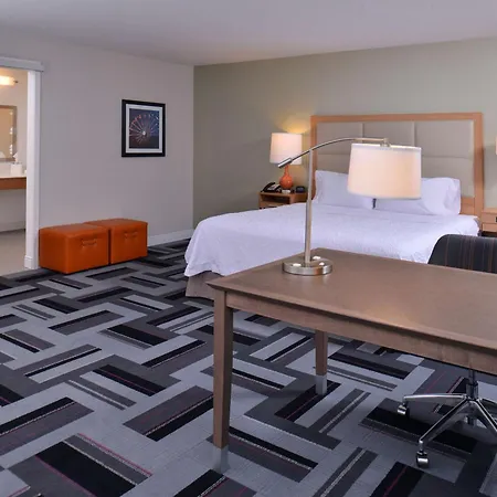 Hampton Inn And Suites Ames, Ia-3