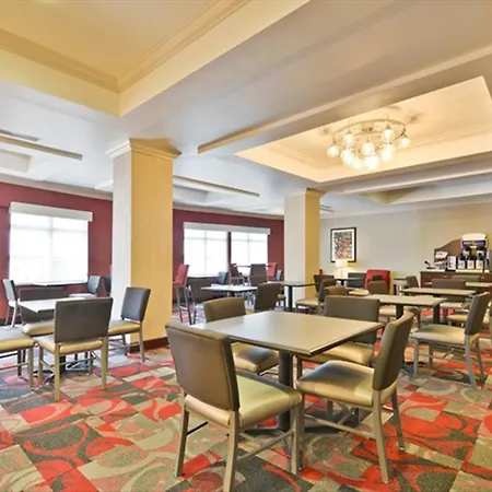 Holiday Inn Express & Suites Utica By Ihg-2