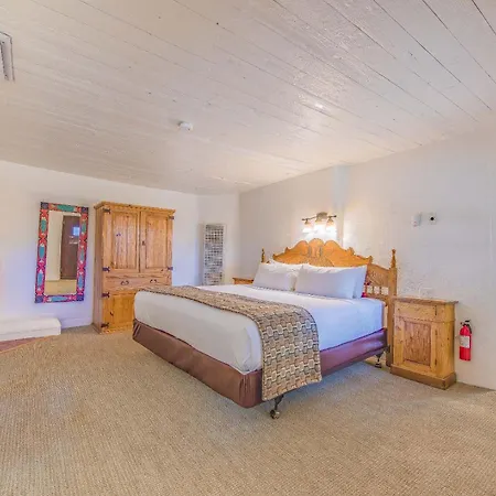 The Historic Taos Inn-2