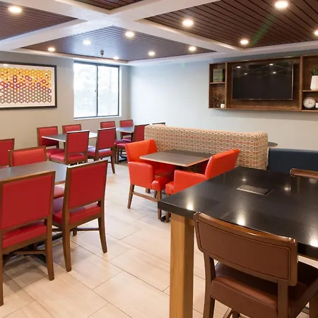 Holiday Inn Express & Suites - Worthington By Ihg-3