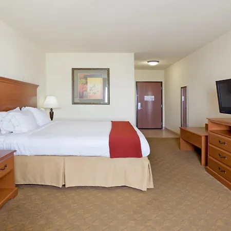 Holiday Inn Express Hotel & Suites Zapata By Ihg-2