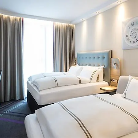 Holiday Inn Express - Freiburg - City Centre-2