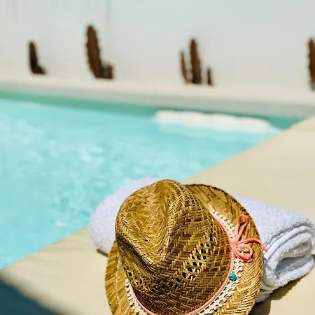 Suites Villas I Jacuzzi, Sauna, Piscine, Hammam Et Spas Prives-2