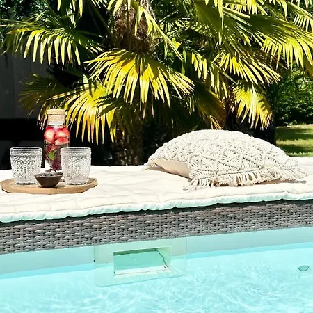 Suites Villas I Jacuzzi, Sauna, Piscine, Hammam Et Spas Prives-3