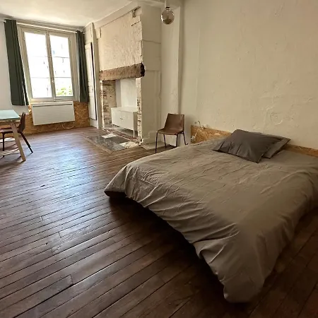 Chambre dans maison originale en centre ville-3