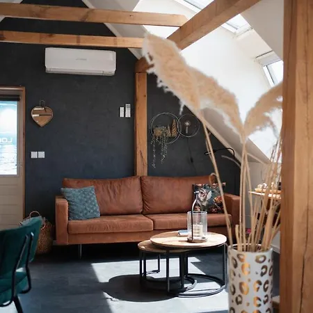 Loft 32-2