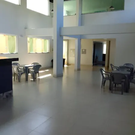 Apto 408, Aeroporto 14km, com wi-fi, self check-in e varandinha-2