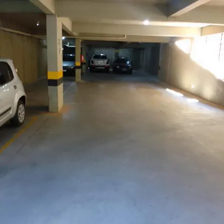 Apto 408, Aeroporto 14km, com wi-fi, self check-in e varandinha-3