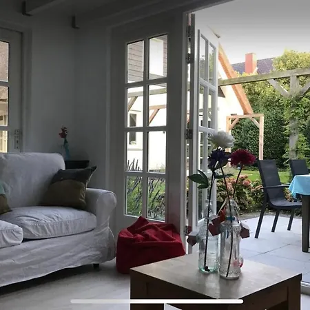 Private Romantic Cottage Utrecht-2