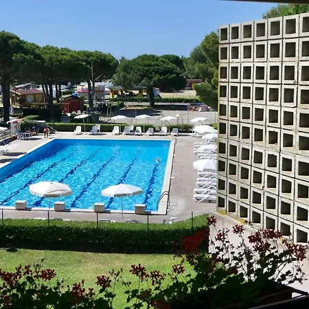Studio 3 Beds In Residence With Swimming-Pool Bed And Bath Linen Included-2