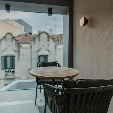 Hotel Petit Luxe-3