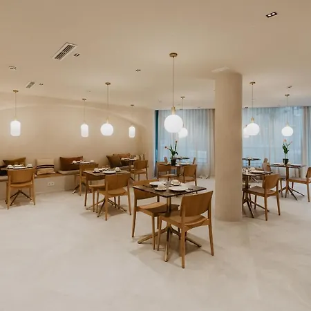 Hotel Petit Luxe-2