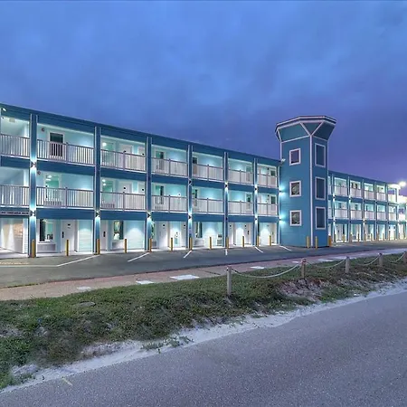 Seaside Boutique Hotel, Waves At Your Doorstep-2