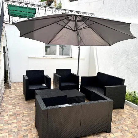 Double Room With Shared Bathroom Oeiras G1 In Oeiras-2