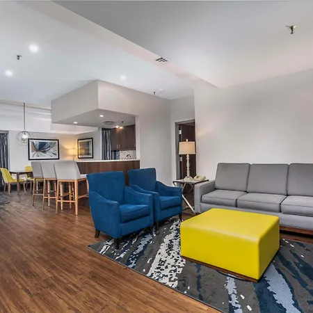Embassy Suites By Hilton Indianapolis Downtown-3