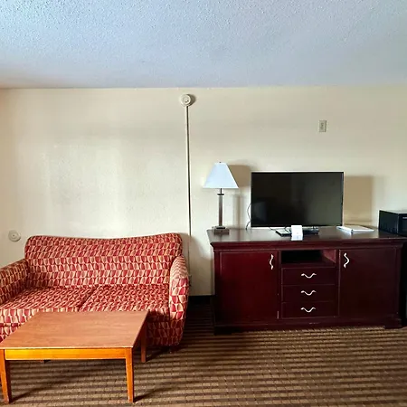 Scottish Inn & Suites - Eau Claire-3