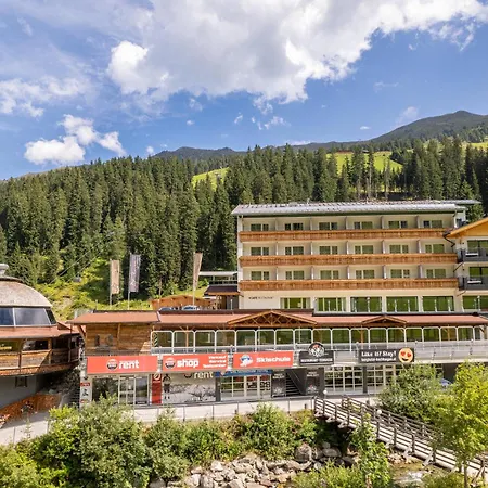 Berghotel Hochfügen-2
