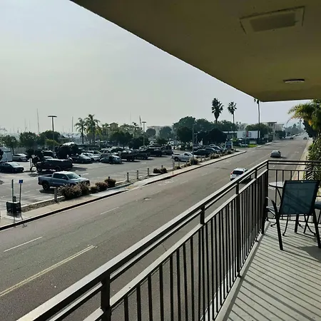 Ramada By Wyndham San Diego Airport-3