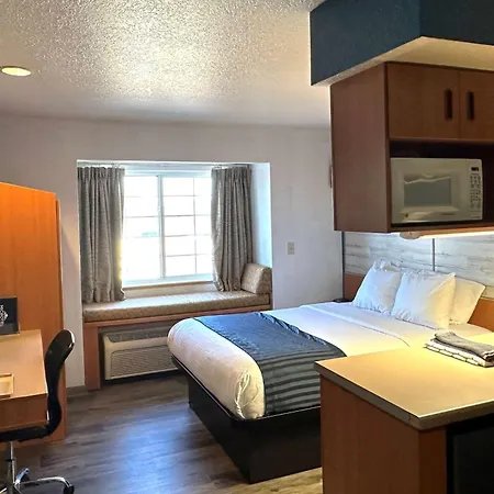 Microtel Inn & Suites Tomah-2