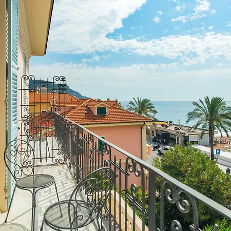Hotel De La Plage-2