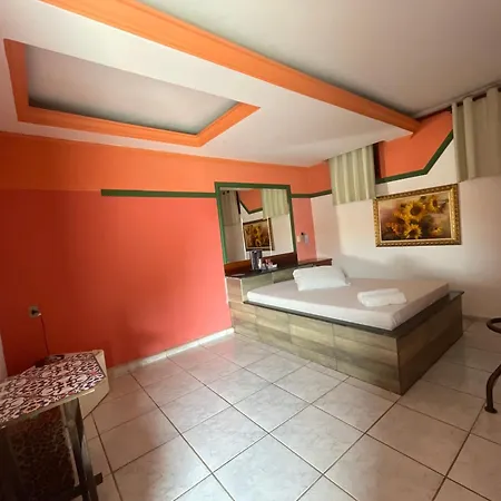 Lux Motel-2