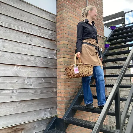 Slapen bij de Buurvrouw-2