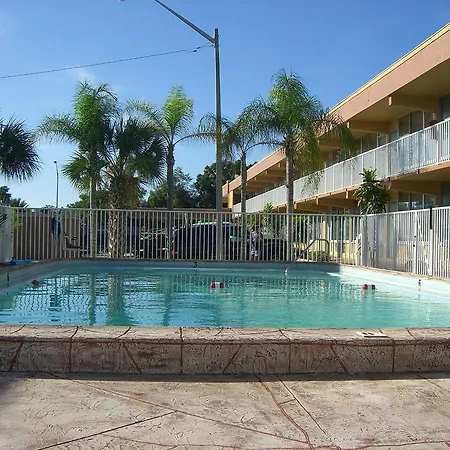 America'S Best Inn & Suites-Lakeland-2