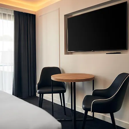Gr8 Hotel Breda-3
