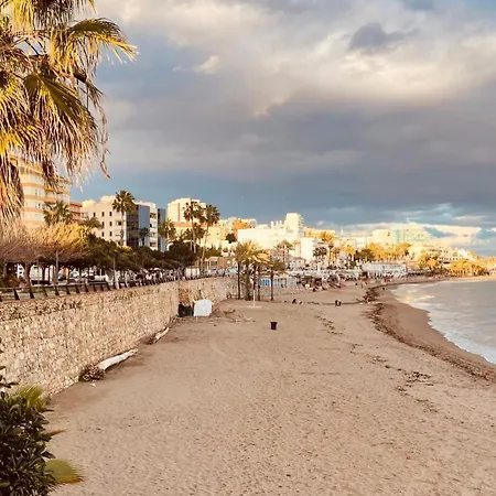 Benalmadena ,apartamento-Estudio primera Línea de Playa-2