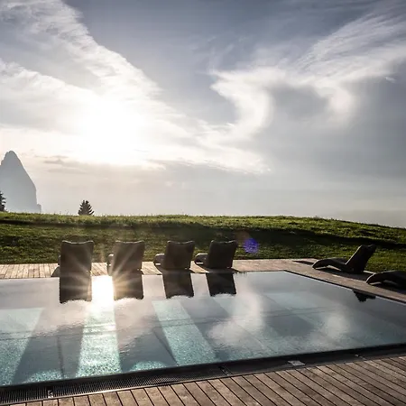Hotel Santner Alpine Sport & Relax-2